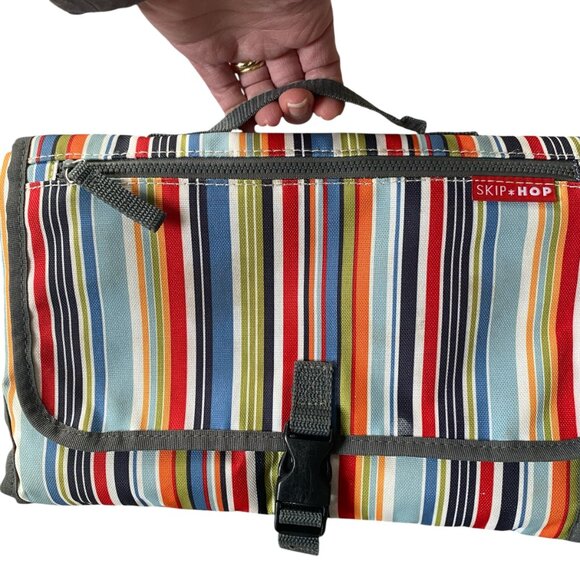 Skip Hop diaper bag on-the-go changing pad multicolored stripe gray trim - Picture 6 of 11